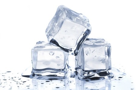 קירור בקרח מומלץ לכאב מפציעה אקוטית